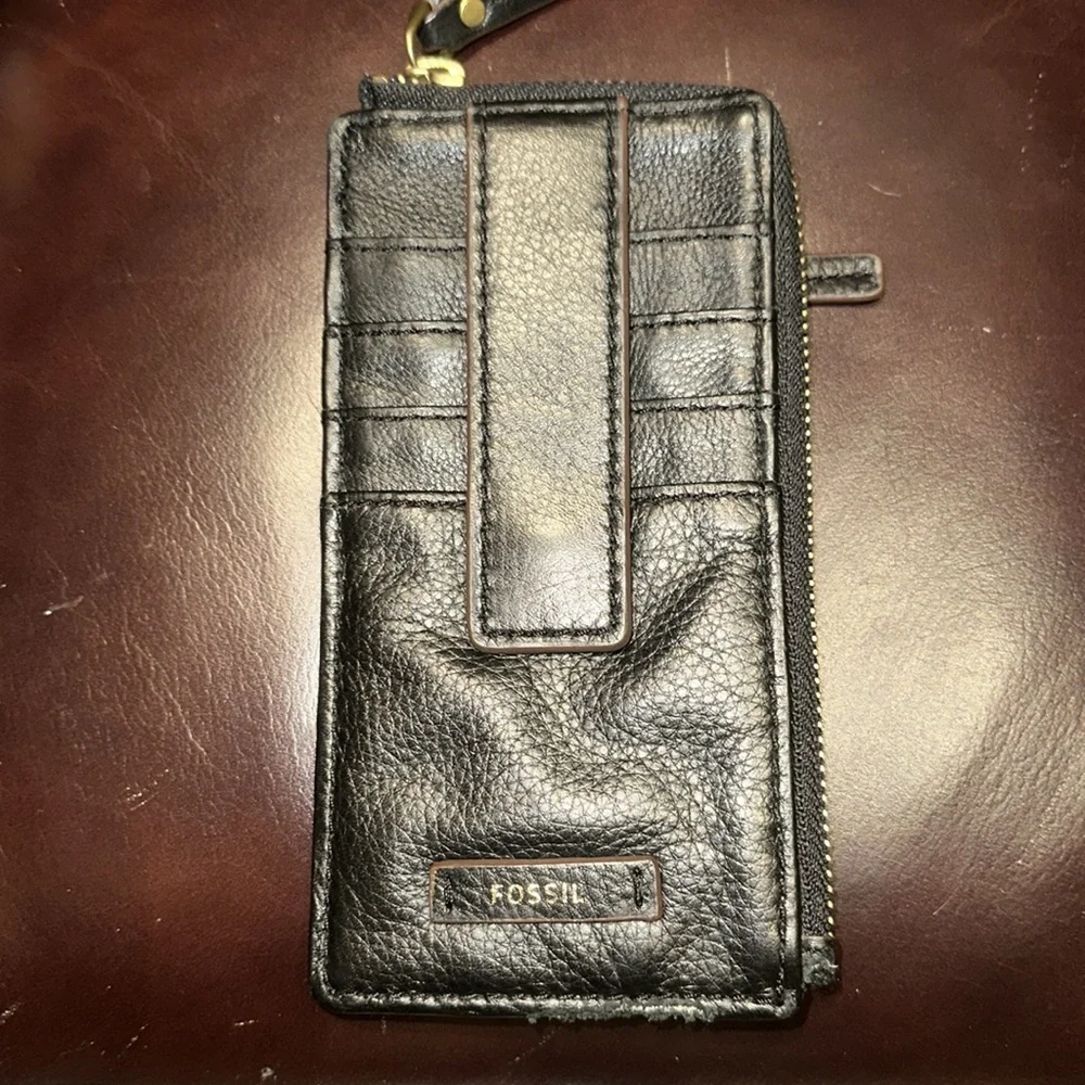 Fossil Leather Phone Wallet - Picture 2 of 15